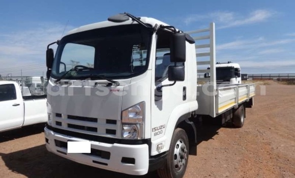 Acheter Occasion Voiture Isuzu KB Blanc à Ezulwini, Hhohho Acheter Occasion Voiture Isuzu KB Blanc à Ezulwini, Hhohho