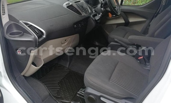Acheter Occasion Voiture Ford Tourneo Custom Blanc à Ezulwini, Hhohho Acheter Occasion Voiture Ford Tourneo Custom Blanc à Ezulwini, Hhohho
