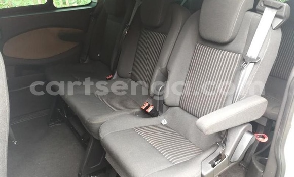 Acheter Occasion Voiture Ford Tourneo Custom Blanc à Ezulwini, Hhohho Acheter Occasion Voiture Ford Tourneo Custom Blanc à Ezulwini, Hhohho