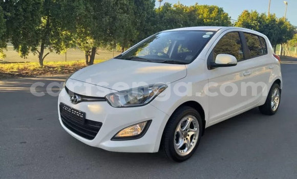Nunua Ilio tumika Hyundai i20 White Gari ndani ya Ezulwini nchini Hhohho Nunua Ilio tumika Hyundai i20 White Gari ndani ya Ezulwini nchini Hhohho