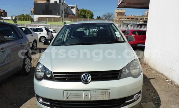 Acheter Occasion Voiture Volkswagen Polo Gris à Hlatikulu, Shiselweni District Acheter Occasion Voiture Volkswagen Polo Gris à Hlatikulu, Shiselweni District