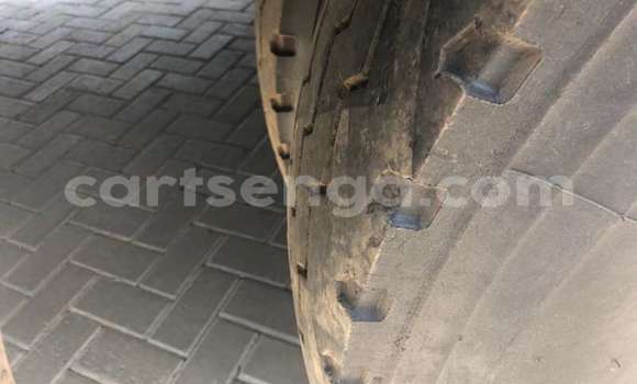 Nunua Ilio tumika Scania R420 White Lori ndani ya Mbabane nchini Manzini Nunua Ilio tumika Scania R420 White Lori ndani ya Mbabane nchini Manzini