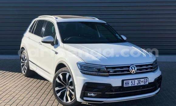 Acheter Occasion Voiture Volkswagen Tiguan Blanc à Hlatikulu, Shiselweni District Acheter Occasion Voiture Volkswagen Tiguan Blanc à Hlatikulu, Shiselweni District