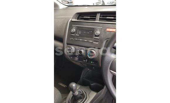 Nunua Ilio tumika Honda Jazz White Gari ndani ya Ezulwini nchini Hhohho Nunua Ilio tumika Honda Jazz White Gari ndani ya Ezulwini nchini Hhohho