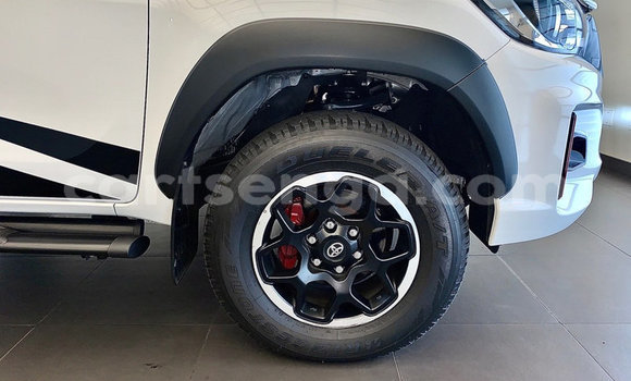 Nunua Ilio tumika Toyota Hilux White Gari ndani ya Bulembu nchini Hhohho Nunua Ilio tumika Toyota Hilux White Gari ndani ya Bulembu nchini Hhohho