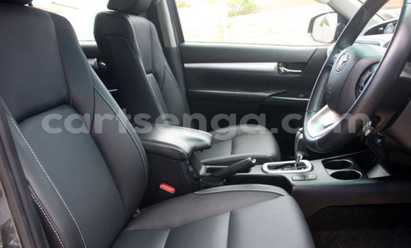 Nunua Ilio tumika Toyota Hilux Beige Gari ndani ya Hlatikulu nchini Wilaya ya Shiselweni Nunua Ilio tumika Toyota Hilux Beige Gari ndani ya Hlatikulu nchini Wilaya ya Shiselweni