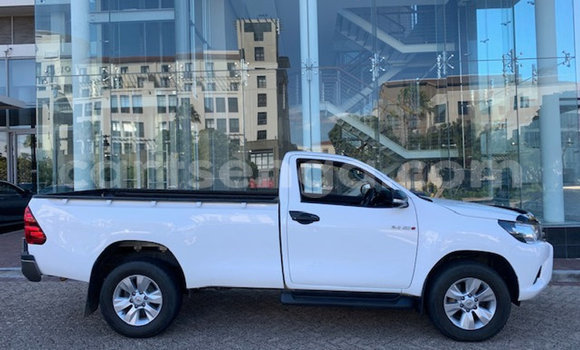 Nunua Ilio tumika Toyota Hilux White Gari ndani ya Bulembu nchini Hhohho Nunua Ilio tumika Toyota Hilux White Gari ndani ya Bulembu nchini Hhohho