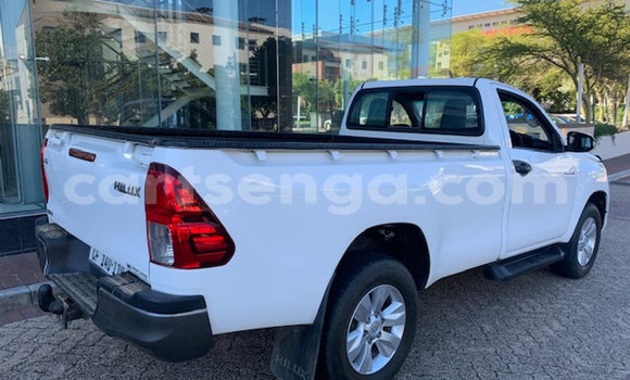 Nunua Ilio tumika Toyota Hilux White Gari ndani ya Bulembu nchini Hhohho Nunua Ilio tumika Toyota Hilux White Gari ndani ya Bulembu nchini Hhohho
