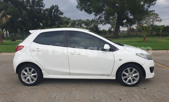 Buy Used Mazda Mazda 2 White Car in Ezulwini in Hhohho Buy Used Mazda Mazda 2 White Car in Ezulwini in Hhohho