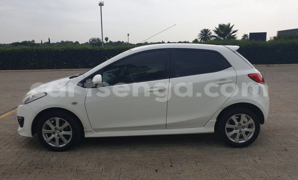 Buy Used Mazda Mazda 2 White Car in Ezulwini in Hhohho Buy Used Mazda Mazda 2 White Car in Ezulwini in Hhohho