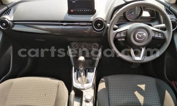 Nunua Ilio tumika Mazda 2 White Gari ndani ya Ezulwini nchini Hhohho Nunua Ilio tumika Mazda 2 White Gari ndani ya Ezulwini nchini Hhohho