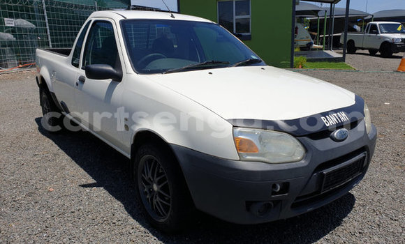 Acheter Occasion Voiture Ford B-MAX Blanc à Ezulwini, Hhohho Acheter Occasion Voiture Ford B-MAX Blanc à Ezulwini, Hhohho