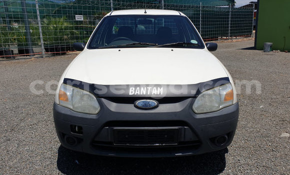 Acheter Occasion Voiture Ford B-MAX Blanc à Ezulwini, Hhohho Acheter Occasion Voiture Ford B-MAX Blanc à Ezulwini, Hhohho