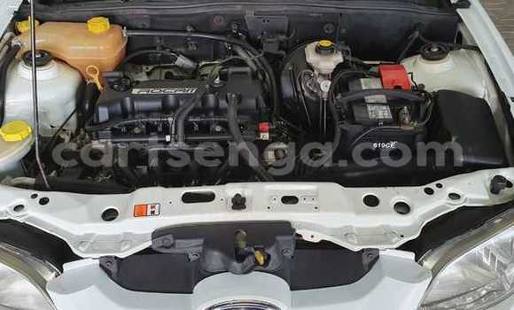 Acheter Occasion Voiture Ford B-MAX Blanc à Ezulwini, Hhohho Acheter Occasion Voiture Ford B-MAX Blanc à Ezulwini, Hhohho