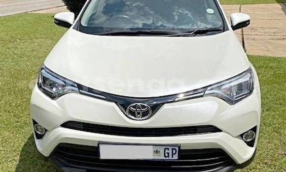 Acheter Occasion Voiture Toyota RAV4 Blanc à Ezulwini, Hhohho Acheter Occasion Voiture Toyota RAV4 Blanc à Ezulwini, Hhohho