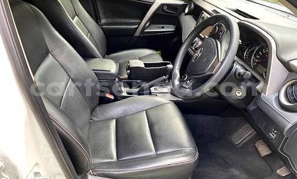 Acheter Occasion Voiture Toyota RAV4 Blanc à Ezulwini, Hhohho Acheter Occasion Voiture Toyota RAV4 Blanc à Ezulwini, Hhohho