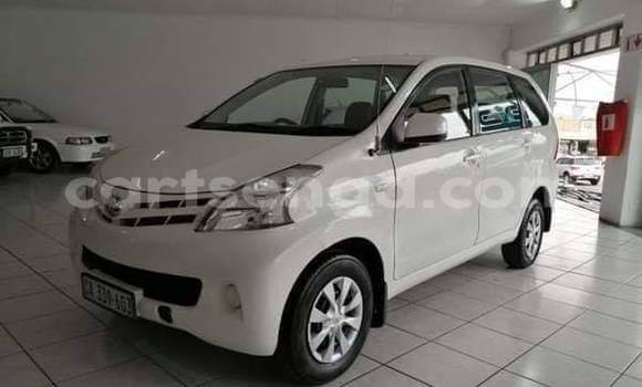 Acheter Occasion Voiture Toyota Avanza Blanc à Hlatikulu, Shiselweni District Acheter Occasion Voiture Toyota Avanza Blanc à Hlatikulu, Shiselweni District