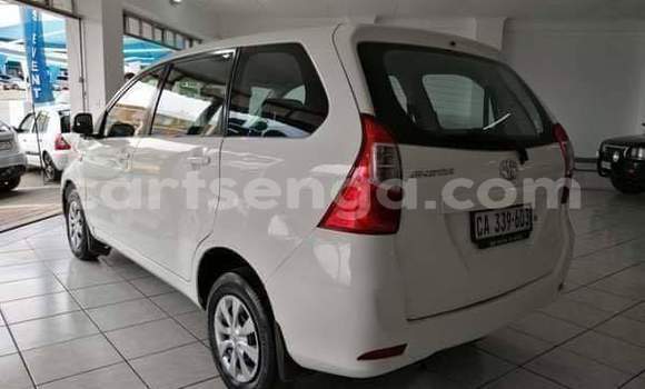Acheter Occasion Voiture Toyota Avanza Blanc à Hlatikulu, Shiselweni District Acheter Occasion Voiture Toyota Avanza Blanc à Hlatikulu, Shiselweni District