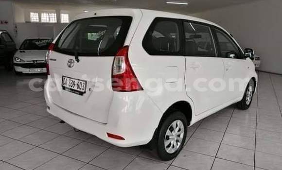Acheter Occasion Voiture Toyota Avanza Blanc à Hlatikulu, Shiselweni District Acheter Occasion Voiture Toyota Avanza Blanc à Hlatikulu, Shiselweni District