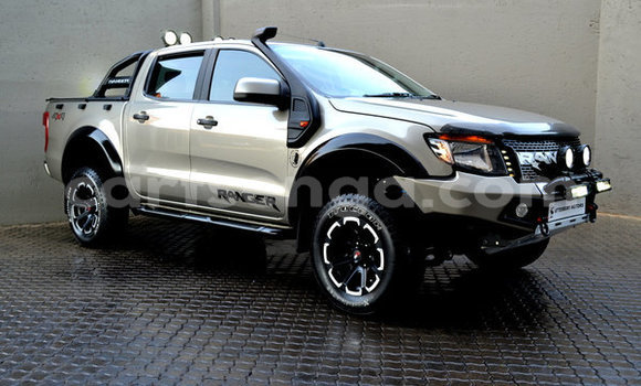 Nunua Ilio tumika Ford Ranger Silver Gari ndani ya Bhunya nchini Manzini Nunua Ilio tumika Ford Ranger Silver Gari ndani ya Bhunya nchini Manzini