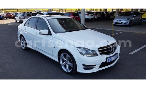Acheter Occasion Voiture Mercedes‒Benz C–Class Blanc à Mbabane, Manzini Acheter Occasion Voiture Mercedes‒Benz C–Class Blanc à Mbabane, Manzini