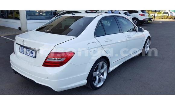 Acheter Occasion Voiture Mercedes‒Benz C–Class Blanc à Mbabane, Manzini Acheter Occasion Voiture Mercedes‒Benz C–Class Blanc à Mbabane, Manzini
