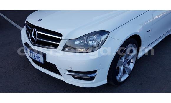 Acheter Occasion Voiture Mercedes‒Benz C–Class Blanc à Mbabane, Manzini Acheter Occasion Voiture Mercedes‒Benz C–Class Blanc à Mbabane, Manzini