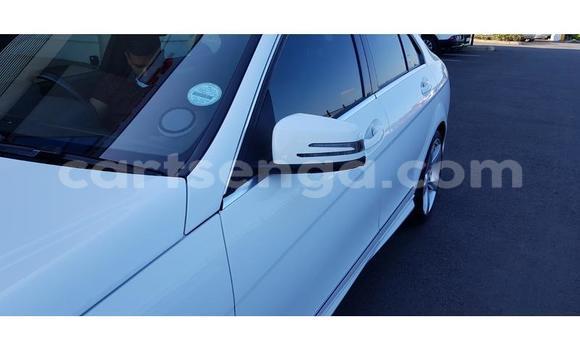 Acheter Occasion Voiture Mercedes‒Benz C–Class Blanc à Mbabane, Manzini Acheter Occasion Voiture Mercedes‒Benz C–Class Blanc à Mbabane, Manzini