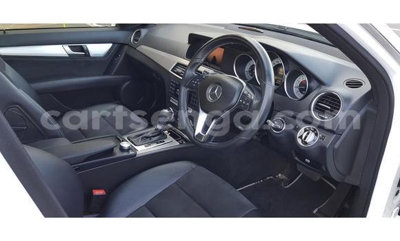 Acheter Occasion Voiture Mercedes‒Benz C–Class Blanc à Mbabane, Manzini Acheter Occasion Voiture Mercedes‒Benz C–Class Blanc à Mbabane, Manzini