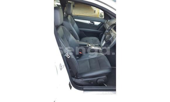 Acheter Occasion Voiture Mercedes‒Benz C–Class Blanc à Mbabane, Manzini Acheter Occasion Voiture Mercedes‒Benz C–Class Blanc à Mbabane, Manzini