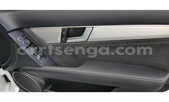 Acheter Occasion Voiture Mercedes‒Benz C–Class Blanc à Mbabane, Manzini Acheter Occasion Voiture Mercedes‒Benz C–Class Blanc à Mbabane, Manzini