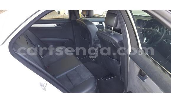 Acheter Occasion Voiture Mercedes‒Benz C–Class Blanc à Mbabane, Manzini Acheter Occasion Voiture Mercedes‒Benz C–Class Blanc à Mbabane, Manzini