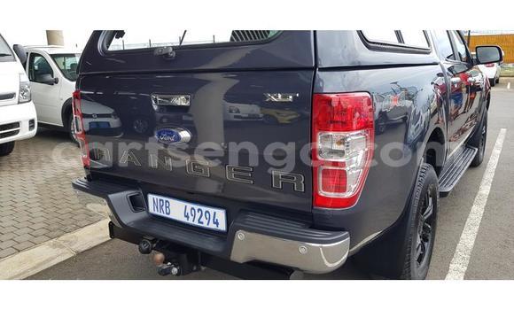 Nunua Ilio tumika Ford Ranger Silver Gari ndani ya Ezulwini nchini Hhohho Nunua Ilio tumika Ford Ranger Silver Gari ndani ya Ezulwini nchini Hhohho