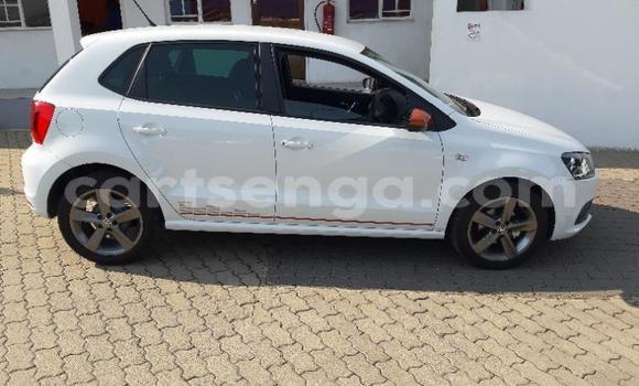 Acheter Occasion Voiture Volkswagen Polo Blanc à Bulembu, Hhohho Acheter Occasion Voiture Volkswagen Polo Blanc à Bulembu, Hhohho
