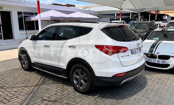Acheter Occasion Voiture Hyundai Santa Fe Blanc à Hlatikulu, Shiselweni District Acheter Occasion Voiture Hyundai Santa Fe Blanc à Hlatikulu, Shiselweni District