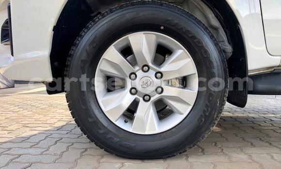 Nunua Ilio tumika Toyota Hilux White Gari ndani ya Manzini nchini Manzini Nunua Ilio tumika Toyota Hilux White Gari ndani ya Manzini nchini Manzini
