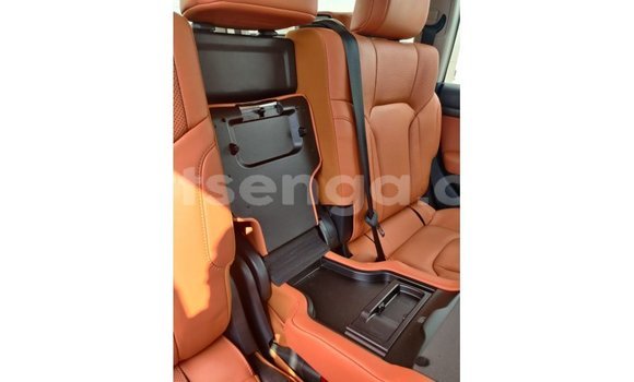 Buy Import Toyota Land Cruiser White Car in Import - Dubai in Hhohho Buy Import Toyota Land Cruiser White Car in Import - Dubai in Hhohho