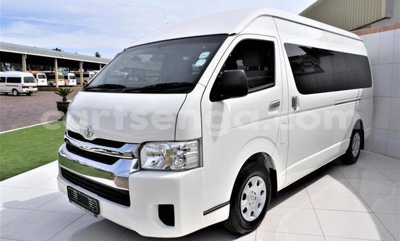 Buy Used Toyota 2000GT White Car in Ezulwini in Hhohho Buy Used Toyota 2000GT White Car in Ezulwini in Hhohho