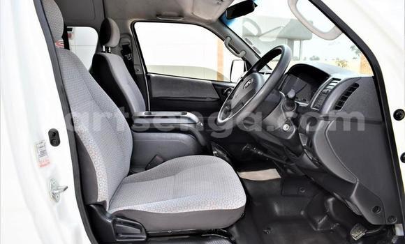 Buy Used Toyota 2000GT White Car in Ezulwini in Hhohho Buy Used Toyota 2000GT White Car in Ezulwini in Hhohho