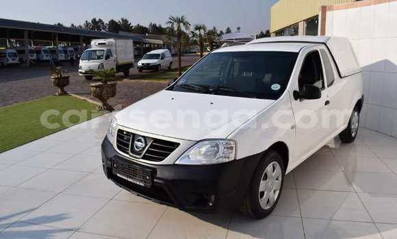 Nunua Ilio tumika Nissan NP 300 White Gari ndani ya Big Bend nchini Lubombo Nunua Ilio tumika Nissan NP 300 White Gari ndani ya Big Bend nchini Lubombo