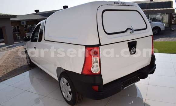 Nunua Ilio tumika Nissan NP 300 White Gari ndani ya Big Bend nchini Lubombo Nunua Ilio tumika Nissan NP 300 White Gari ndani ya Big Bend nchini Lubombo