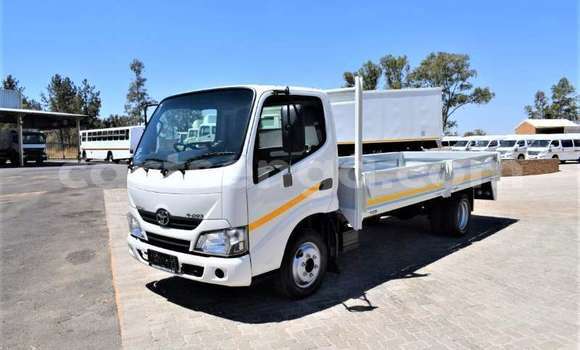 Acheter Occasion Voiture Toyota Dyna Blanc à Big Bend, Lubombo District Acheter Occasion Voiture Toyota Dyna Blanc à Big Bend, Lubombo District