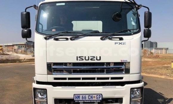 Nunua Ilio tumika Isuzu FTR 850 White Lori ndani ya Big Bend nchini Lubombo Nunua Ilio tumika Isuzu FTR 850 White Lori ndani ya Big Bend nchini Lubombo