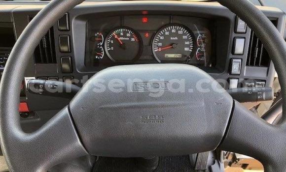 Nunua Ilio tumika Isuzu FTR 850 White Lori ndani ya Big Bend nchini Lubombo Nunua Ilio tumika Isuzu FTR 850 White Lori ndani ya Big Bend nchini Lubombo