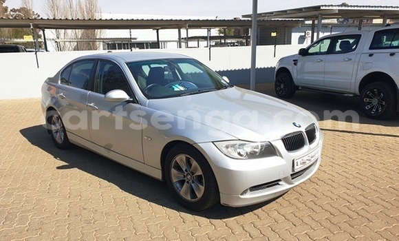 Nunua Ilio tumika BMW 326 Silver Gari ndani ya Ezulwini nchini Hhohho Nunua Ilio tumika BMW 326 Silver Gari ndani ya Ezulwini nchini Hhohho