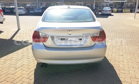 Nunua Ilio tumika BMW 326 Silver Gari ndani ya Ezulwini nchini Hhohho Nunua Ilio tumika BMW 326 Silver Gari ndani ya Ezulwini nchini Hhohho