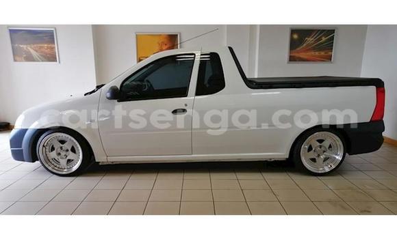 Buy Used Nissan NP 300 White Car in Nhlangano in Shiselweni District Buy Used Nissan NP 300 White Car in Nhlangano in Shiselweni District