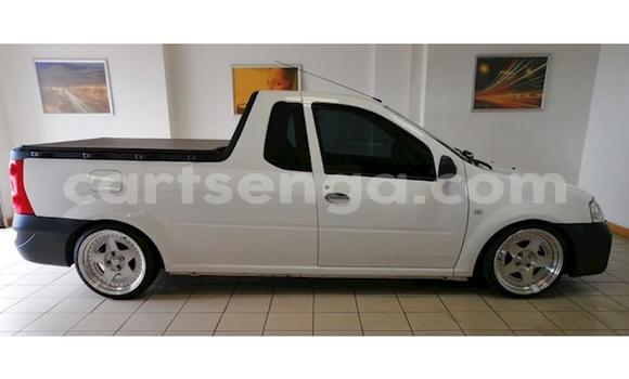 Buy Used Nissan NP 300 White Car in Nhlangano in Shiselweni District Buy Used Nissan NP 300 White Car in Nhlangano in Shiselweni District
