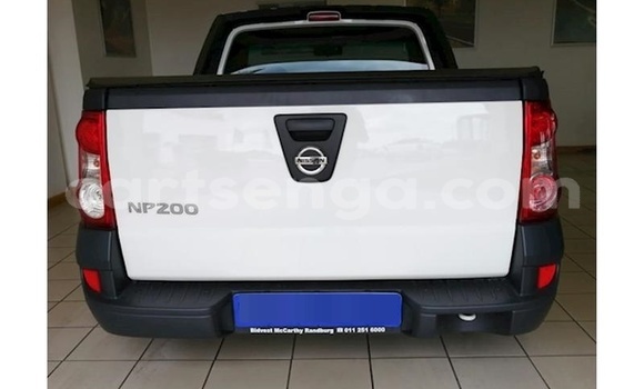 Buy Used Nissan NP 300 White Car in Nhlangano in Shiselweni District Buy Used Nissan NP 300 White Car in Nhlangano in Shiselweni District