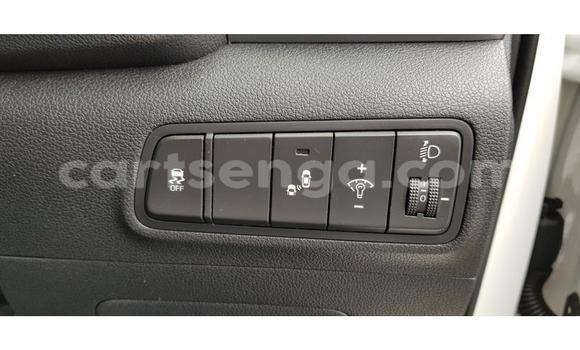 Buy Used Hyundai Tucson White Car in Ezulwini in Hhohho Buy Used Hyundai Tucson White Car in Ezulwini in Hhohho